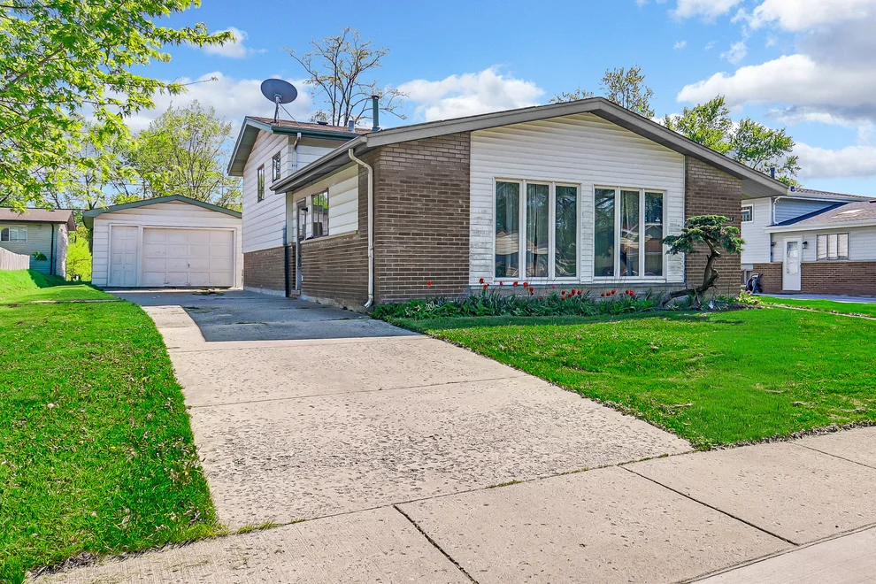 Unit for sale at 325 Gentry Street, Park Forest, IL 60466