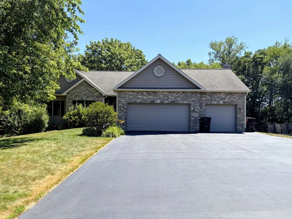 Unit for sale at 5101 Eagles Roost, Richmond, IL 60071