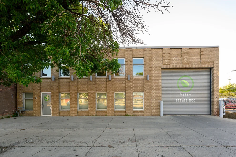 Unit for sale at 242 N Western Avenue, Chicago, IL 60612
