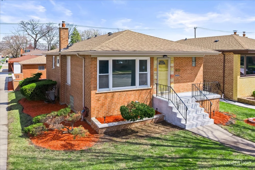 Unit for sale at 11101 S Ewing Avenue, Chicago, IL 60617