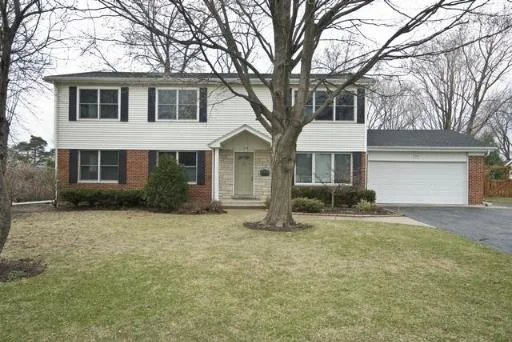 Unit for sale at 2040 WALNUT Circle, NORTHBROOK, IL 60062