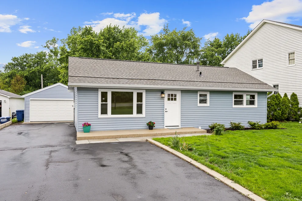 Unit for sale at 6214 Pershing Avenue, Downers Grove, IL 60516
