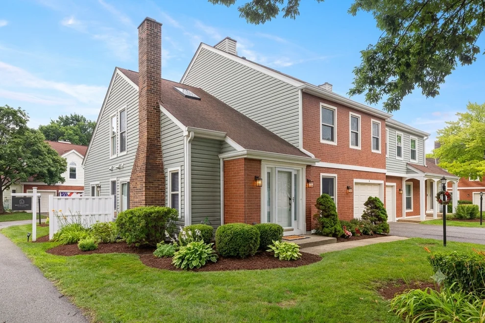 Unit for sale at 41 S Stonington Drive, Palatine, IL 60074
