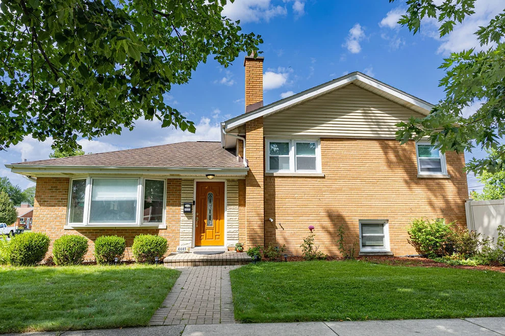 Unit for sale at 4445 ARTHUR Avenue, Brookfield, IL 60513