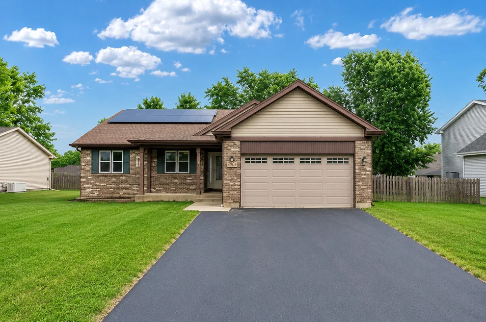 Unit for sale at 506 Old Country Way, Wauconda, IL 60084