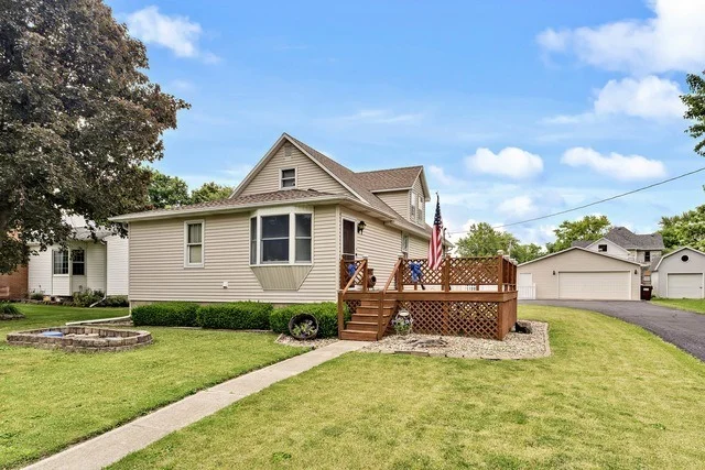 Unit for sale at 203 E Lake Street, Ashkum, IL 60911