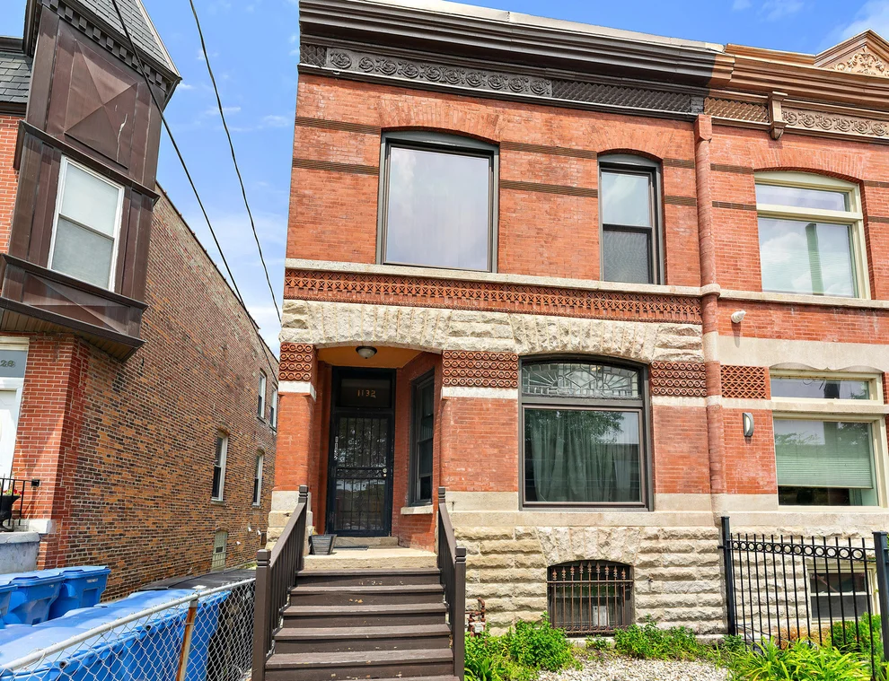 Unit for sale at 1132 E 44th Street, Chicago, IL 60653
