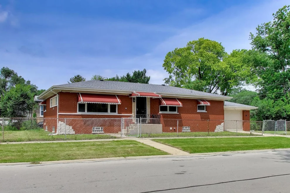 Unit for sale at 2900 140th Street, Blue Island, IL 60406