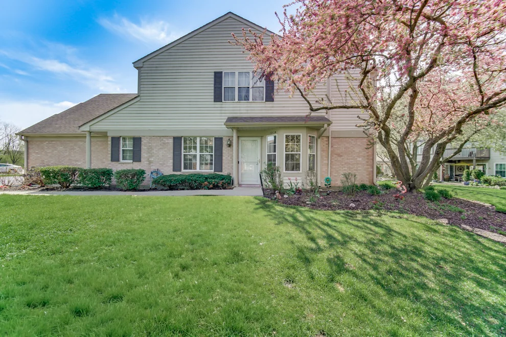 Unit for sale at 1650 Grove Avenue, Schaumburg, IL 60193