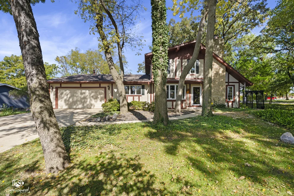 Unit for sale at 3501 Greenmeadow Lane, Joliet, IL 60431