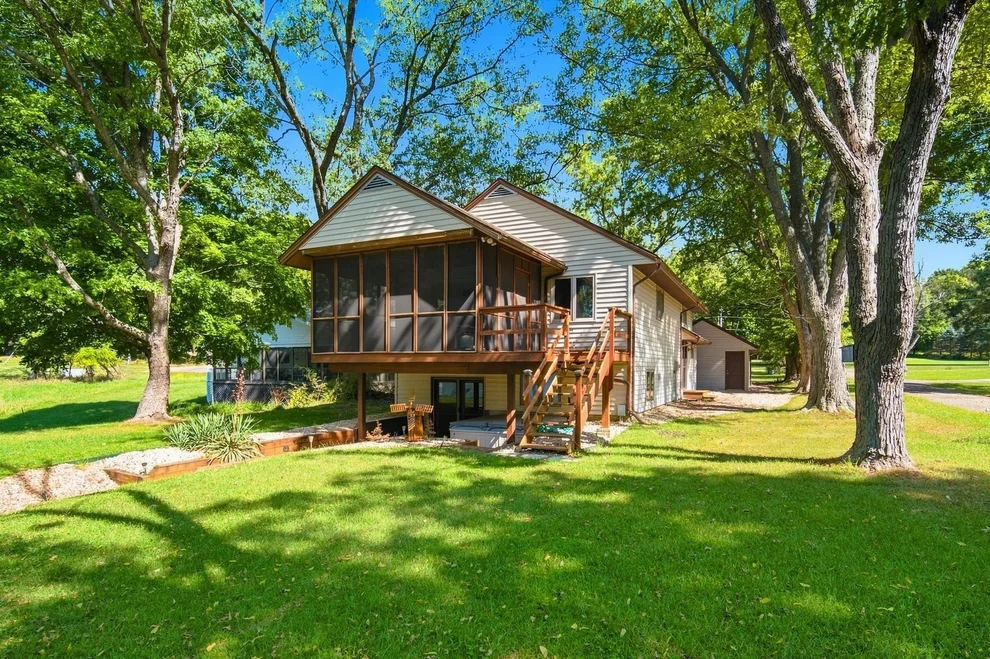 Unit for sale at 154 Beachview Court, Varna, IL 61375