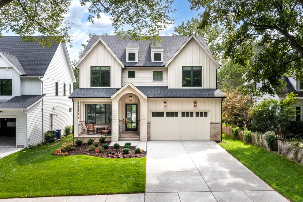 Unit for sale at 660 N Eagle Street, Naperville, IL 60563