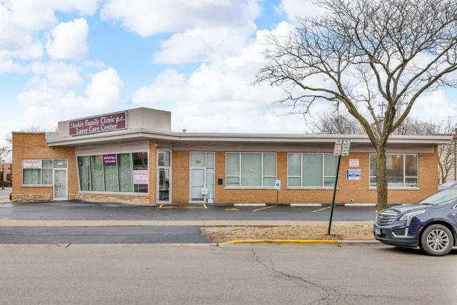 Unit for sale at 8301 Skokie Boulevard, Skokie, IL 60077
