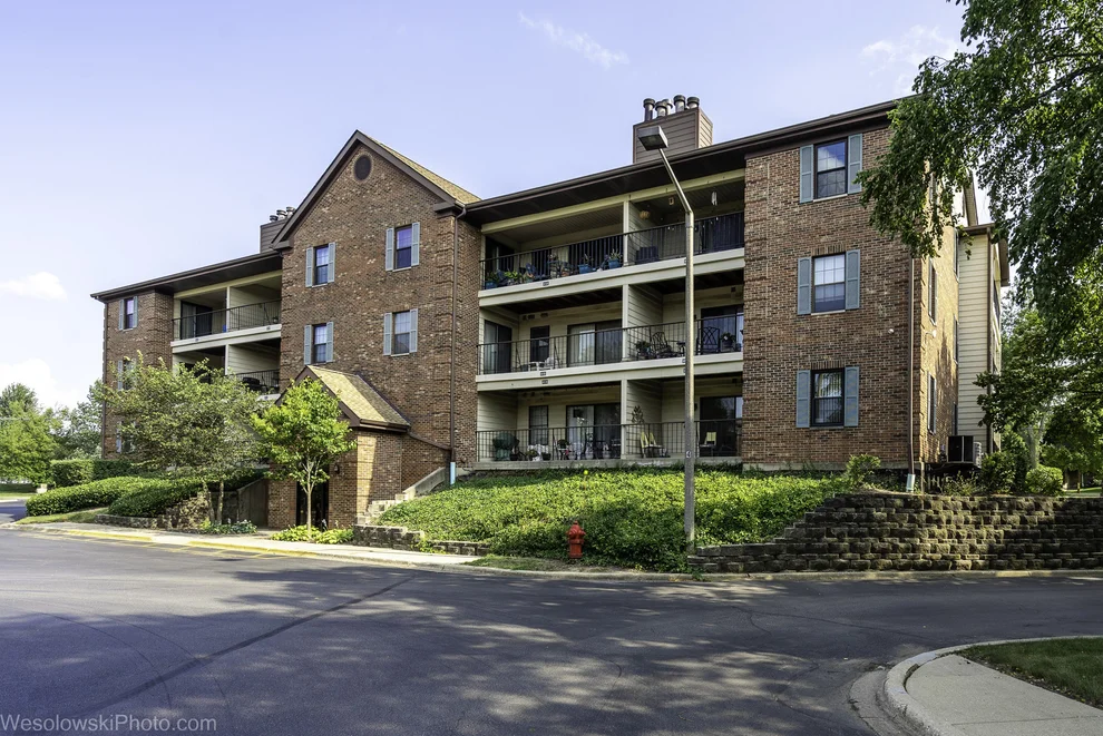 Unit for sale at 641 Hapsfield Lane, Buffalo Grove, IL 60089