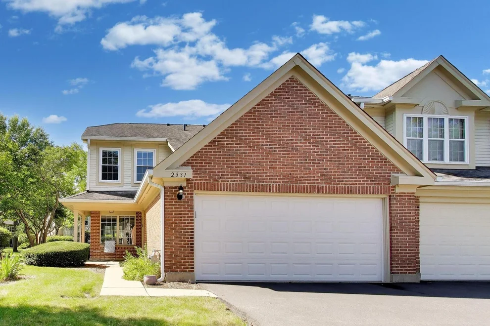 Unit for sale at 2331 Sedgfield Court, Schaumburg, IL 60194