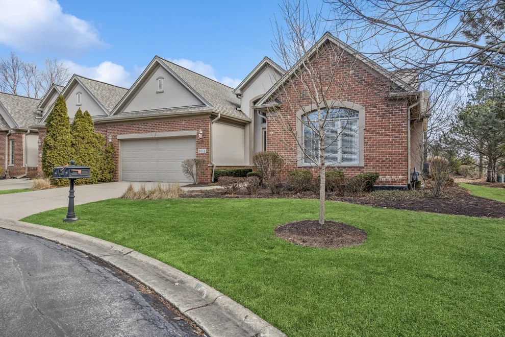 Unit for sale at 8711 Berkley Court, Orland Park, IL 60462