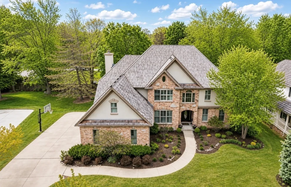 Unit for sale at 1620 Mulberry Drive, Libertyville, IL 60048
