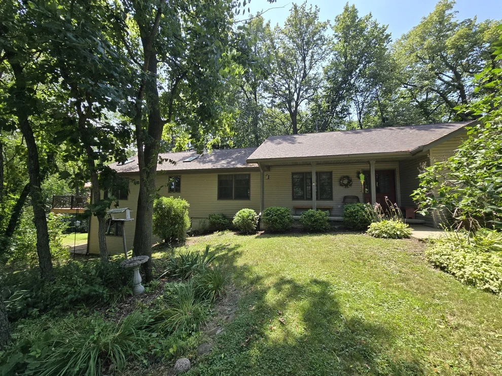 Unit for sale at 5931 S Bogey Drive, Polo, IL 61064