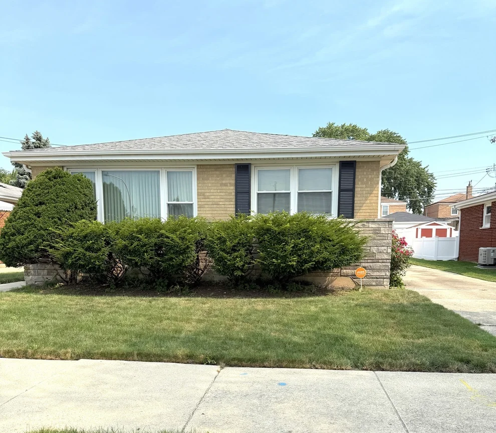 Unit for sale at 2816 W Seipp Street, Chicago, IL 60652