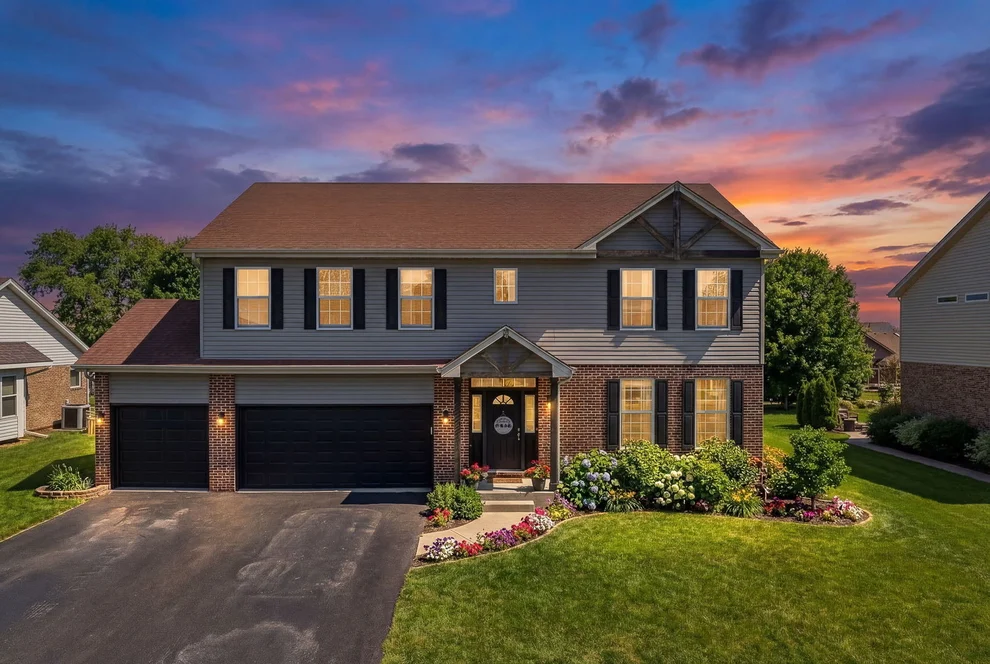 Unit for sale at 2445 Peregrine Drive, New Lenox, IL 60451
