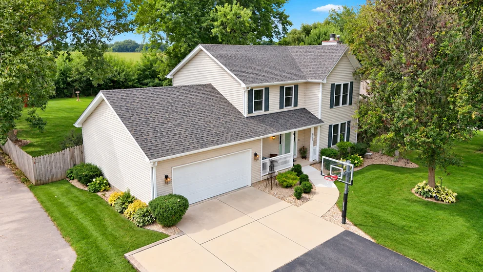 Unit for sale at 938 Suzy Street, Lake Holiday, IL 60548