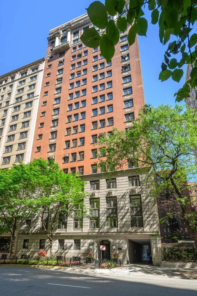 Unit for sale at 222 E Chestnut Street, Chicago, IL 60611