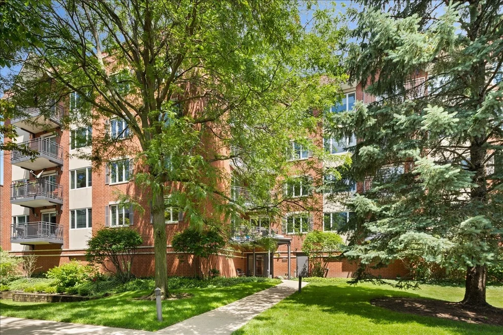 Unit for sale at 2601 Central Street, Evanston, IL 60201