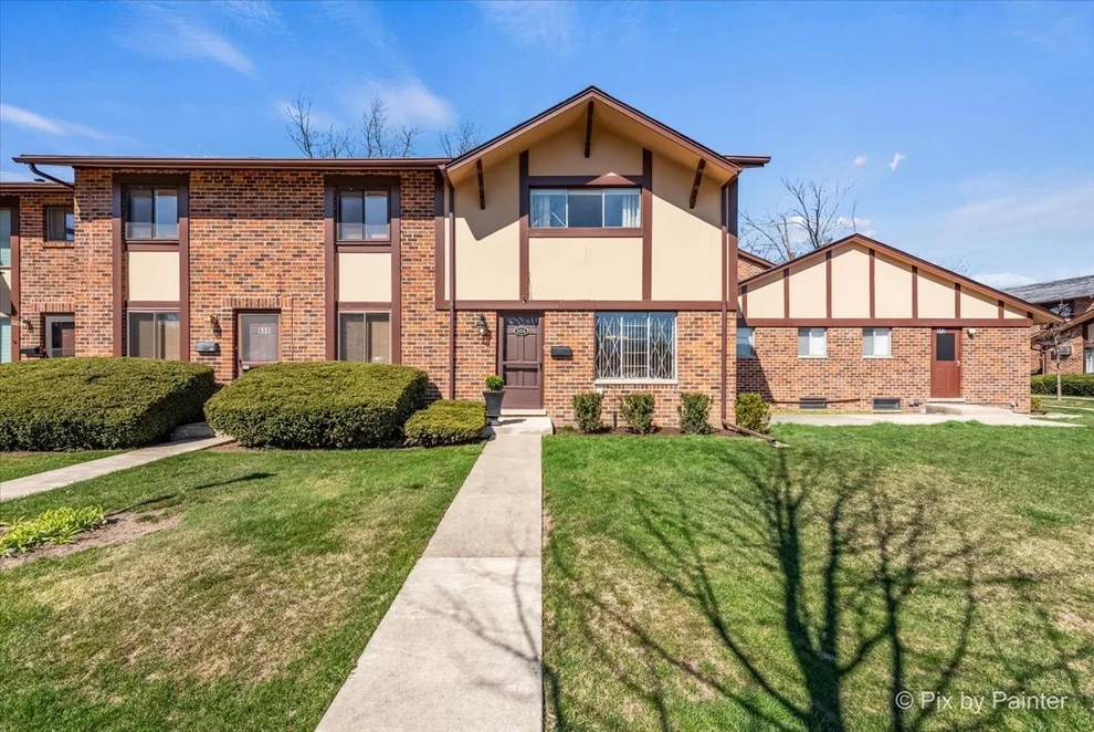 Unit for sale at 17W684 14th Street, Villa Park, IL 60181