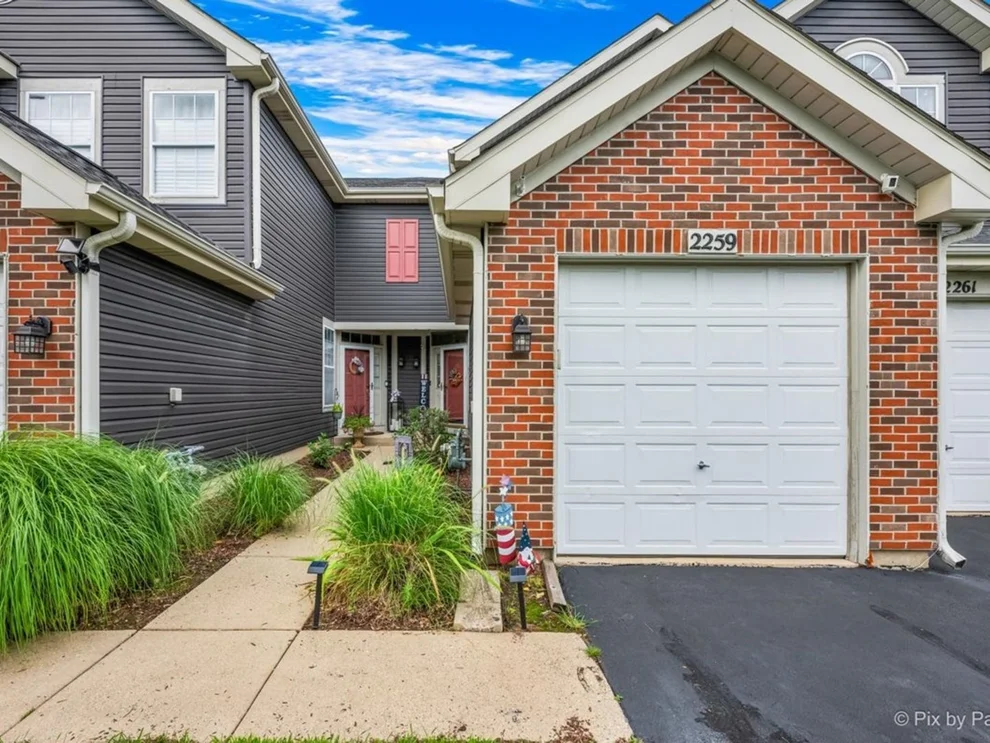 Unit for sale at 2259 Lake Ridge Drive, Glendale Heights, IL 60139