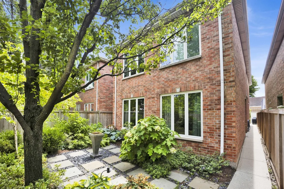 Unit for sale at 1727 W PETERSON Avenue, Chicago, IL 60660