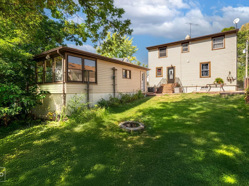 Unit for sale at 4 Ridge Road, Lemont, IL 60439