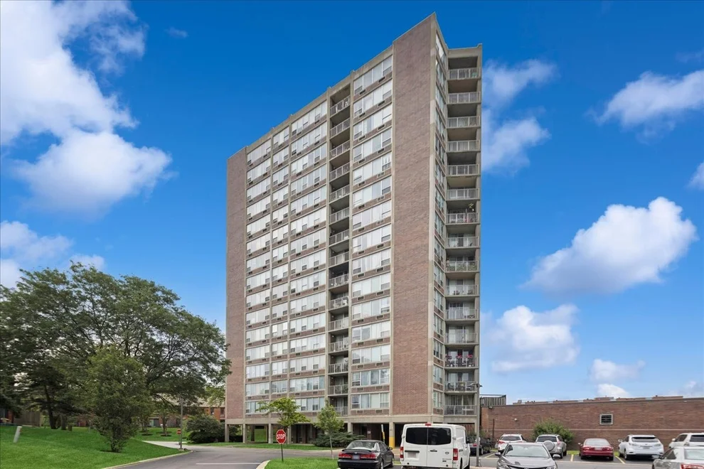 Unit for sale at 3925 TRIUMVERA Drive, Glenview, IL 60025