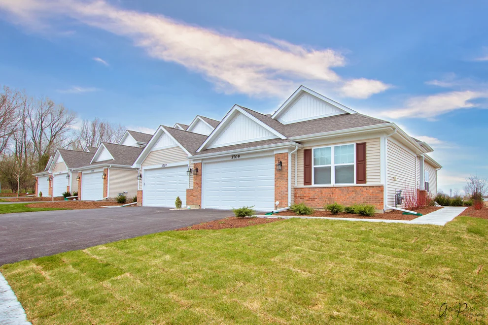 Unit for sale at 3920 Monica Lane, Johnsburg, IL 60051