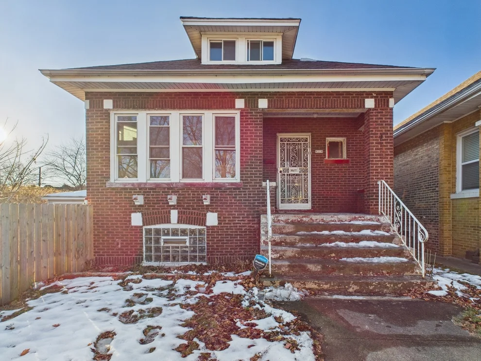 Unit for sale at 8116 S Marquette Avenue, Chicago, IL 60617