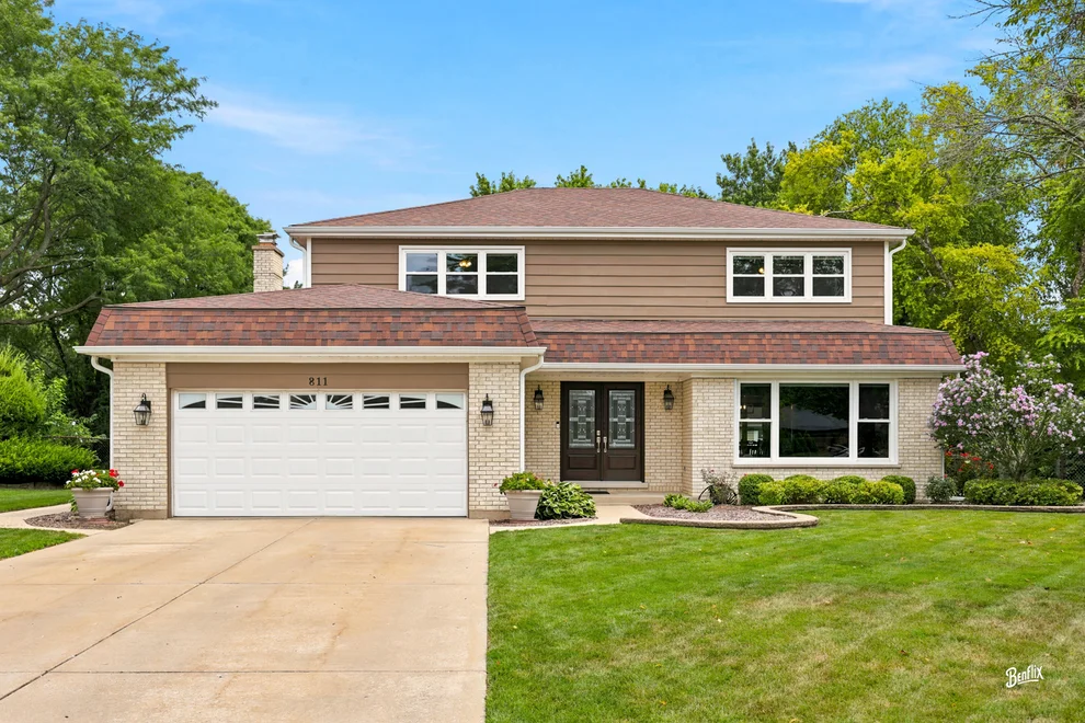 Unit for sale at 811 Spring Cove Drive, Schaumburg, IL 60193