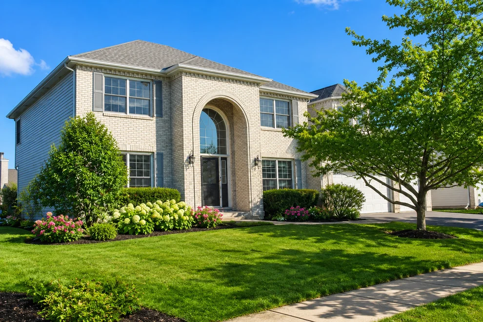 Unit for sale at 840 NAPA Lane, Aurora, IL 60502