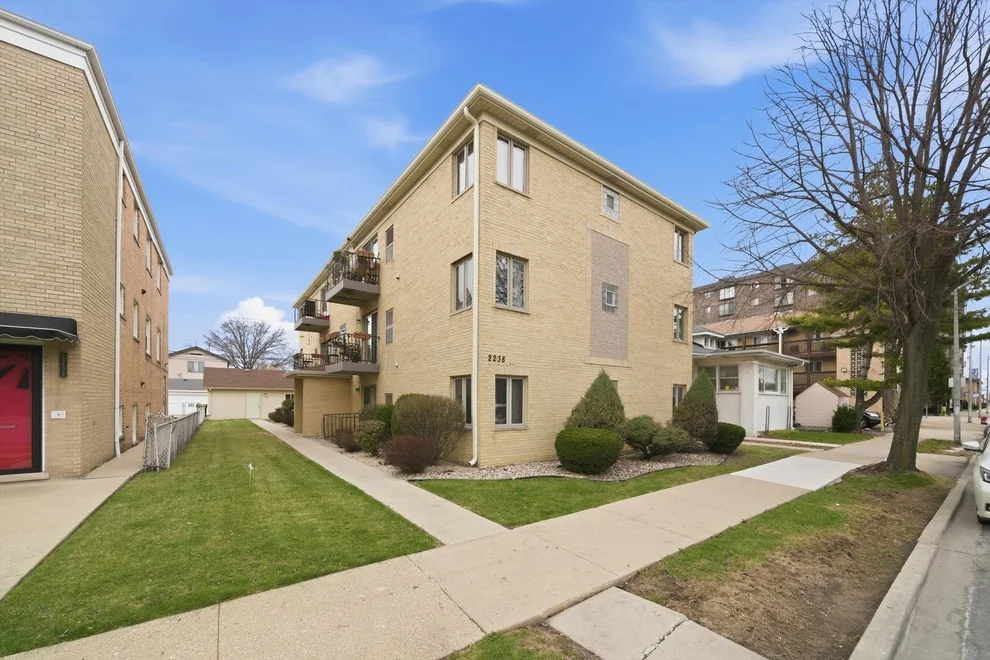 Unit for sale at 2238 N Harlem Avenue, Elmwood Park, IL 60707