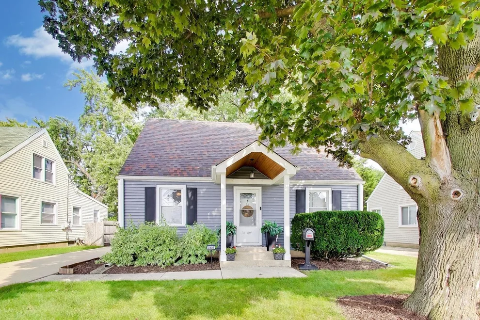 Unit for sale at 2807 Scott Street, Franklin Park, IL 60131