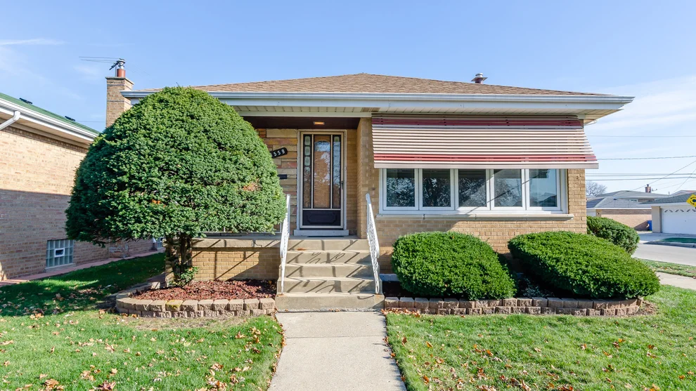 Unit for sale at 8559 S Kildare Avenue, Chicago, IL 60652