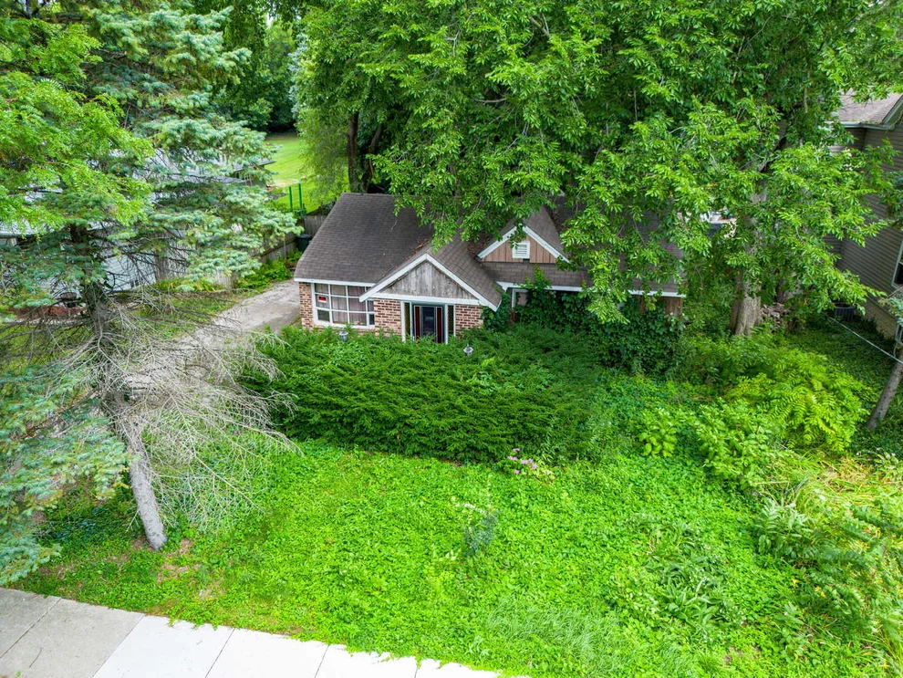 Unit for sale at 509 N Washington Street, Westmont, IL 60559