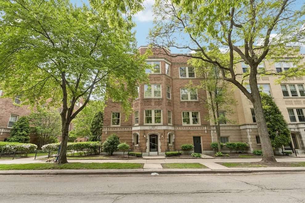 Unit for sale at 623 Washington Boulevard, Oak Park, IL 60302