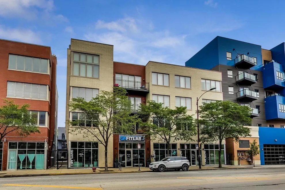 Unit for sale at 1730 N Western Avenue, Chicago, IL 60647