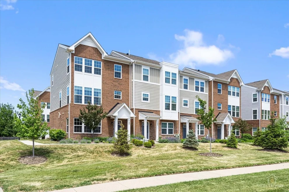 Unit for sale at 197 Canterbury Way, Lake Zurich, IL 60047