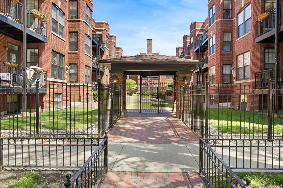Unit for sale at 2701 N Mildred Avenue, Chicago, IL 60614