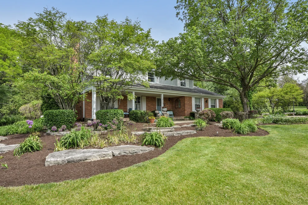 Unit for sale at 1550 Banbury Road, Inverness, IL 60067