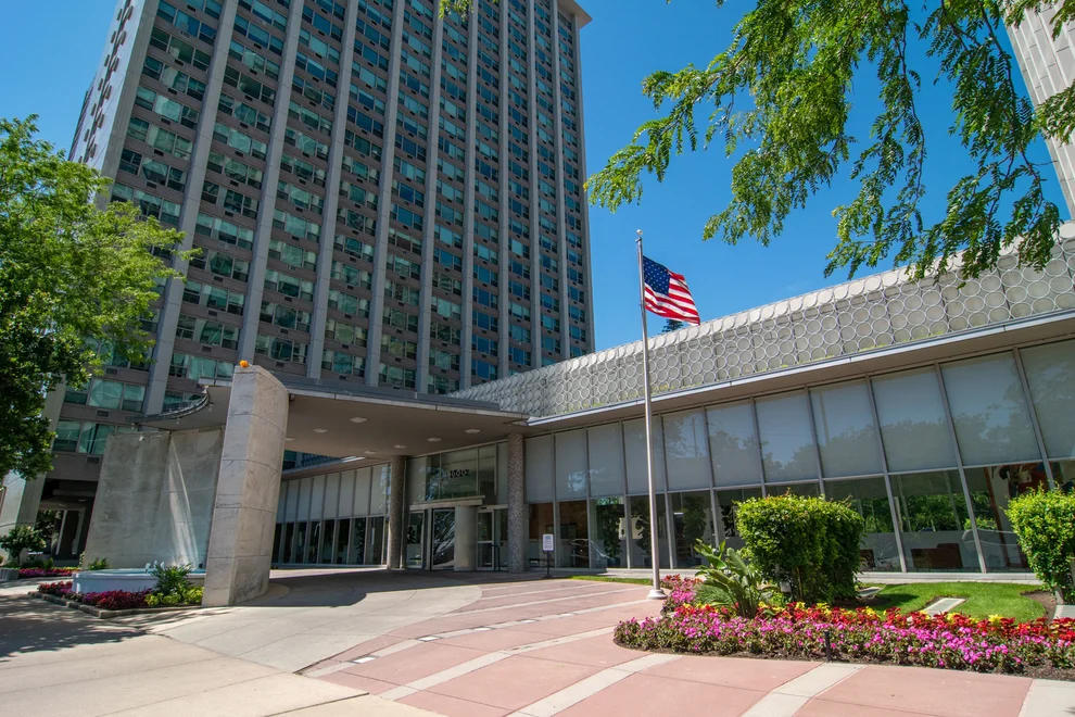 Unit for sale at 3600 N LAKE SHORE Drive, Chicago, IL 60613