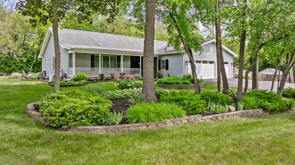 Unit for sale at 28W140 Mack Road, Wheaton, IL 60189