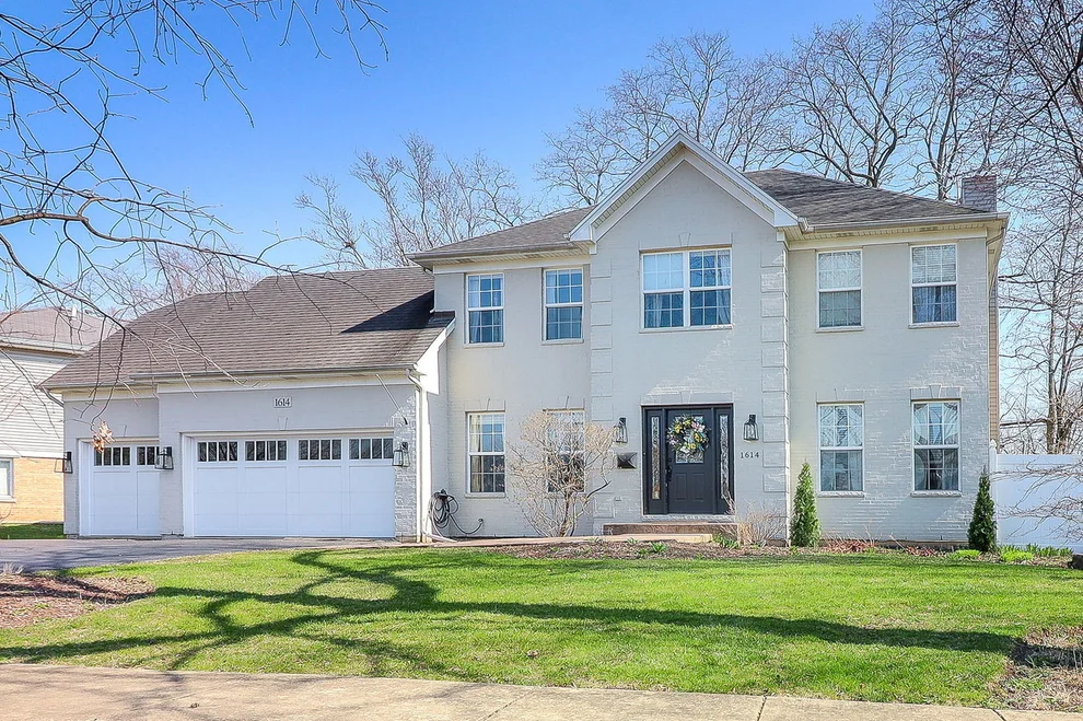 Unit for sale at 1614 Sawyer Avenue, Glen Ellyn, IL 60137
