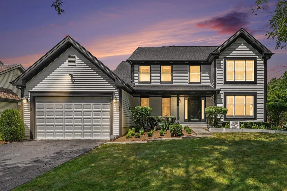 Unit for sale at 812 W Kelly Ann Drive, Palatine, IL 60067