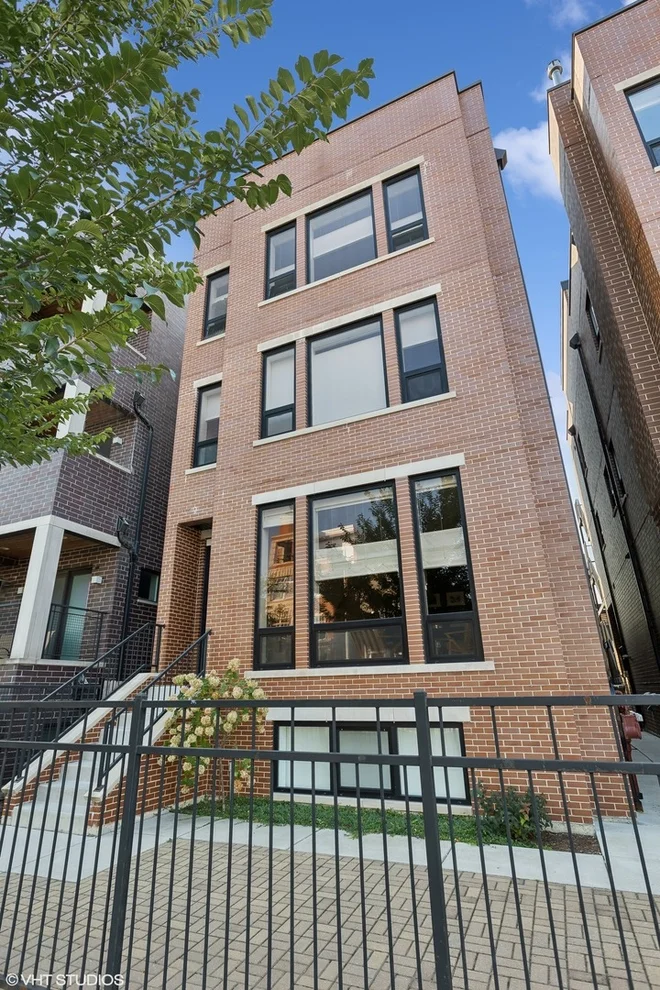 Unit for sale at 1545 W Diversey Parkway, Chicago, IL 60614